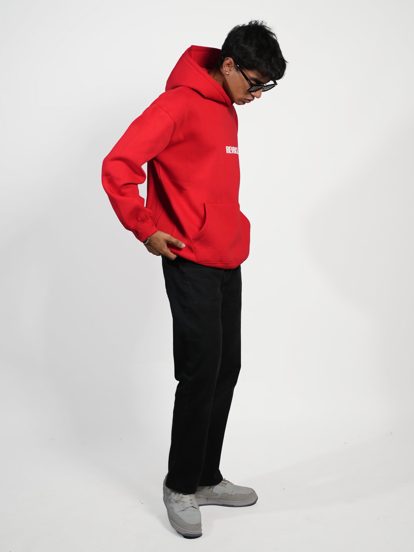 RED BASIC HOODIE - REVRCE